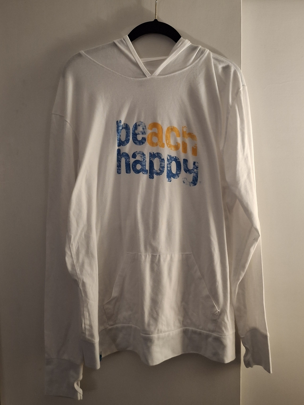 30A Women's White 'beach happy' Graphic Hoodie
